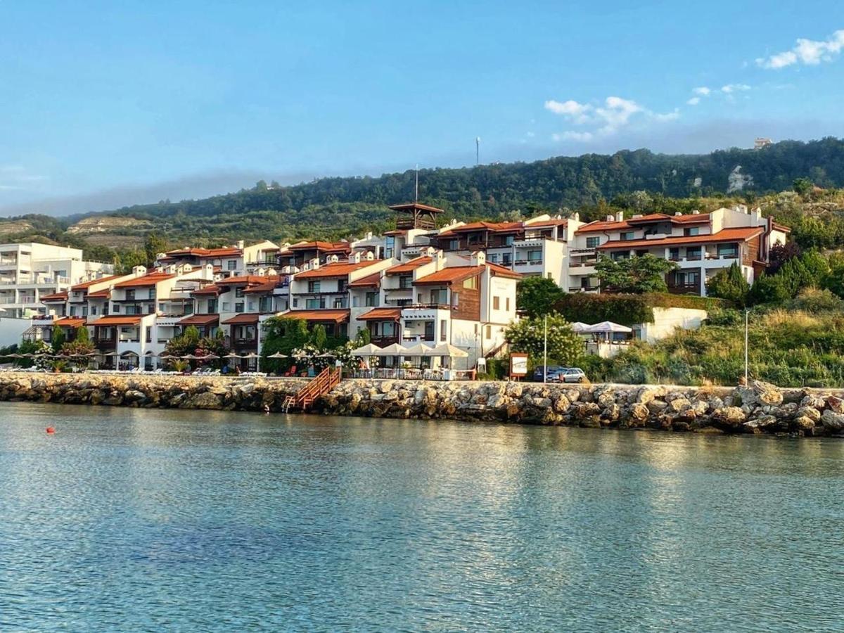 White Coast Beach Apartments Kavarna Exterior foto